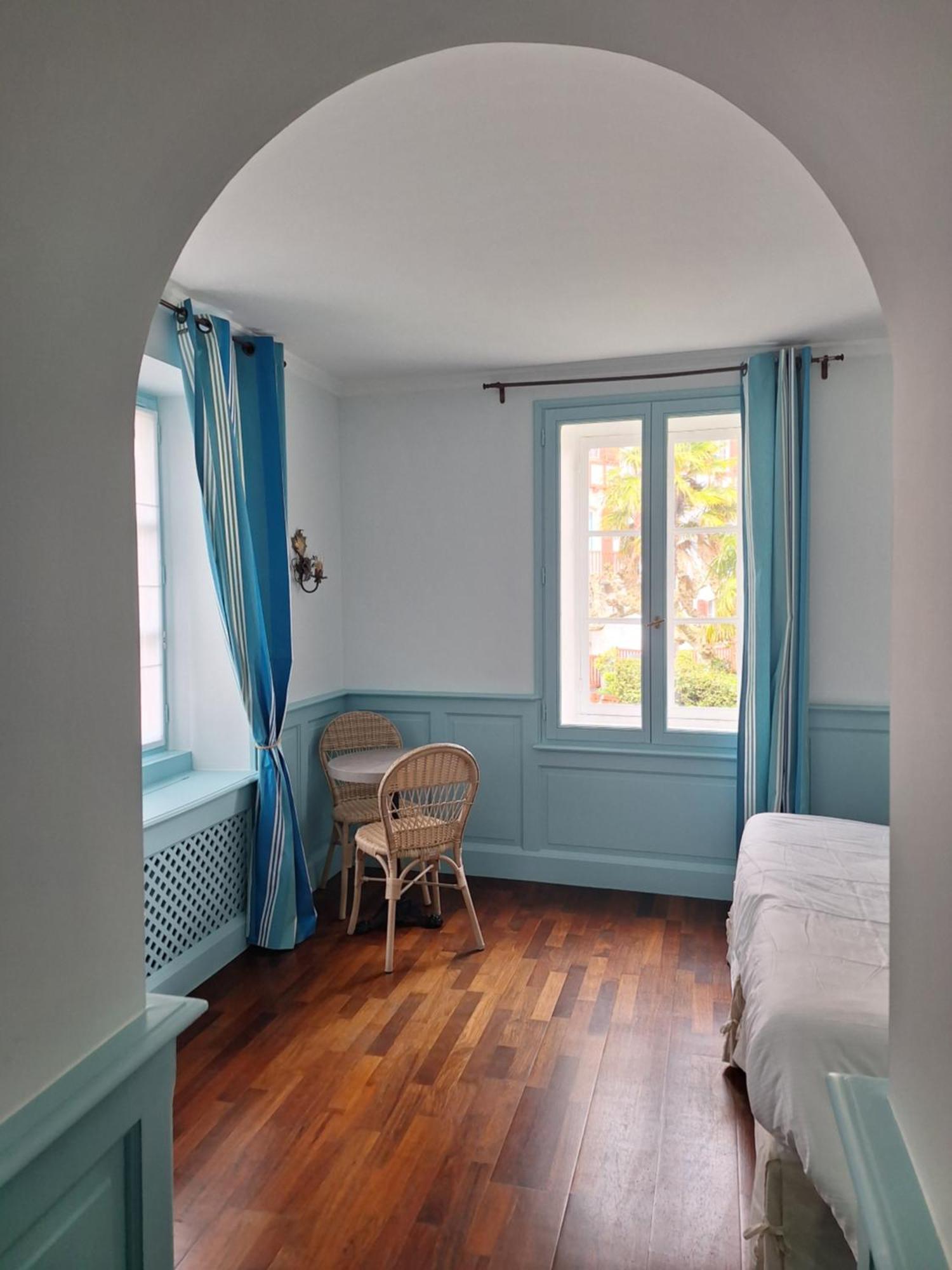 Hotel Villa Catarie Гетарі Екстер'єр фото